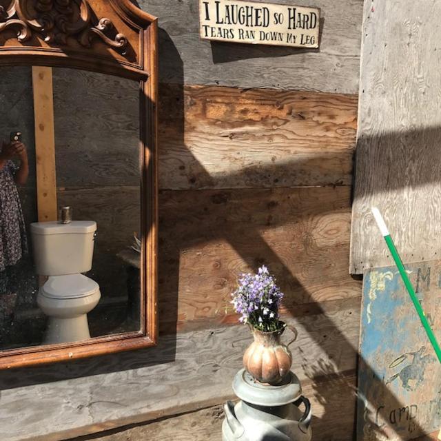 バブ Montana Old West Cabinsゲストハウス エクステリア 写真