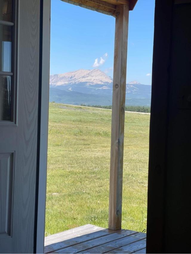 バブ Montana Old West Cabinsゲストハウス エクステリア 写真